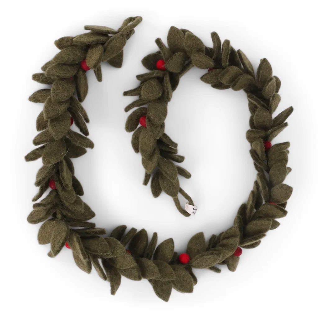 Gry & Sif Felt Garland w/ Red Berries