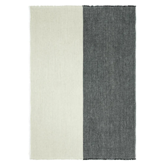 Ferm Living Pila Linen Throw / Black/Elm Green