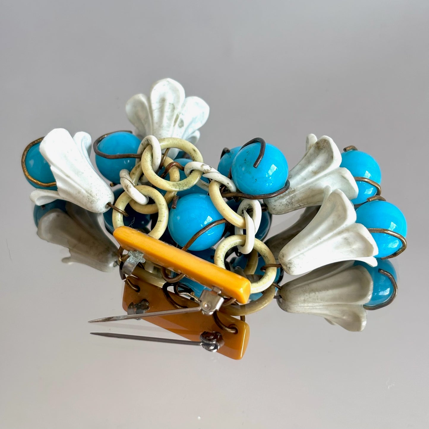 Vintage Bakelite and Beads Dangle Flower Brooch (chipped)