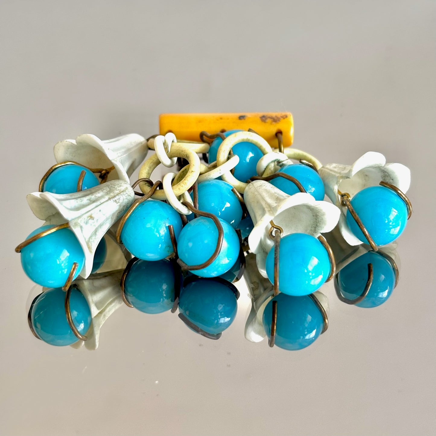 Vintage Bakelite and Beads Dangle Flower Brooch (chipped)