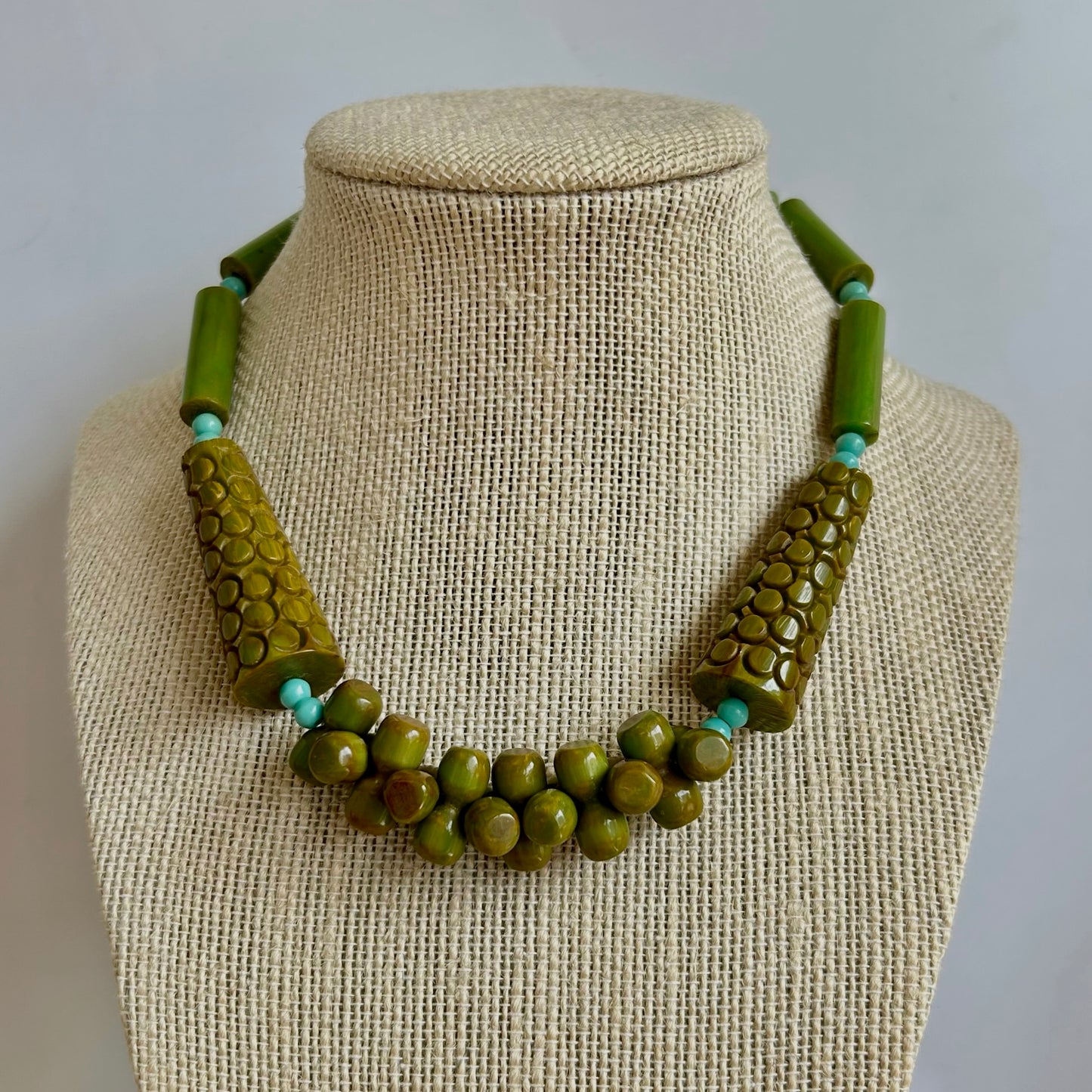 Vintage Green & Turquoise Bakelite Necklace