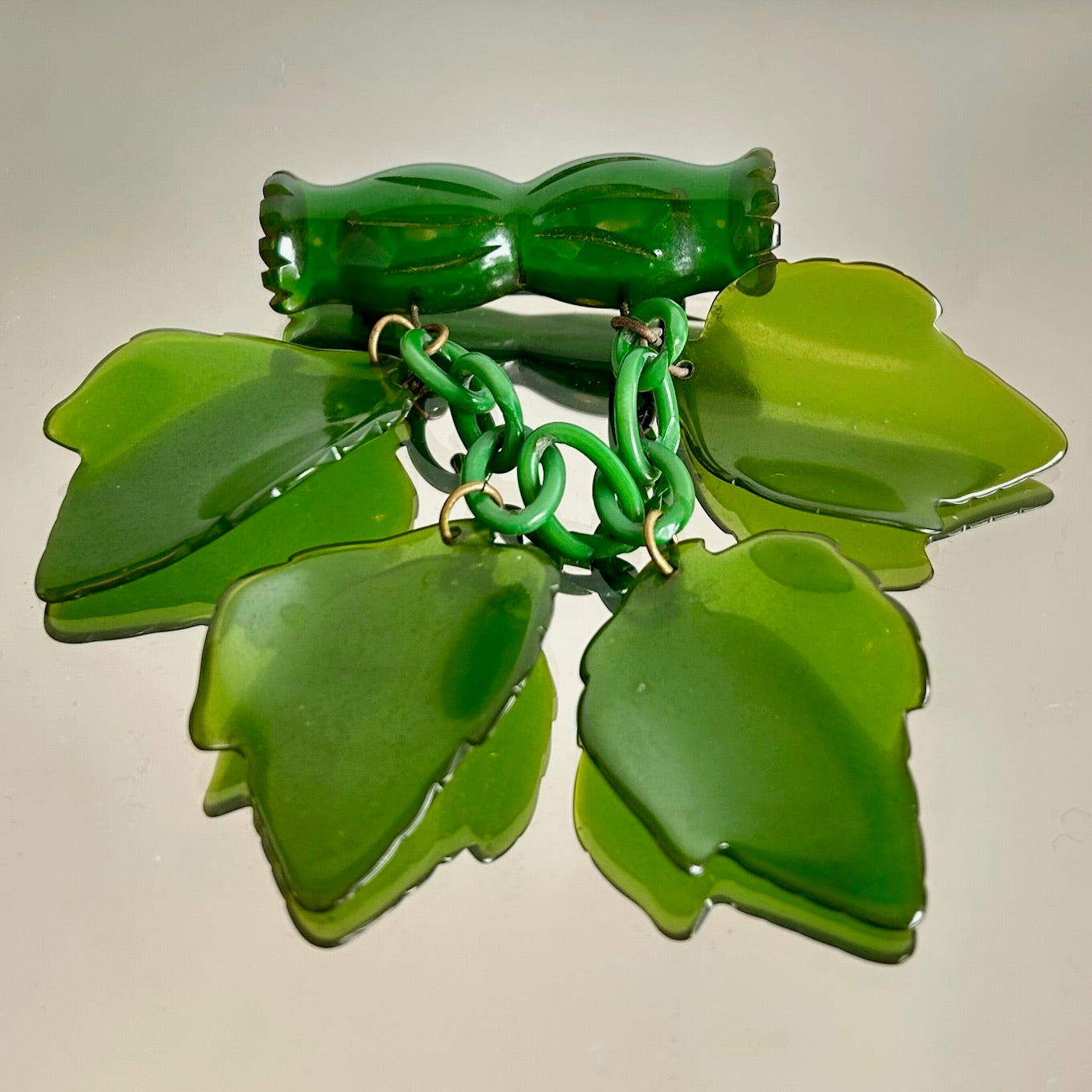 Vintage Green Bakelite Dangling Leaves Brooch