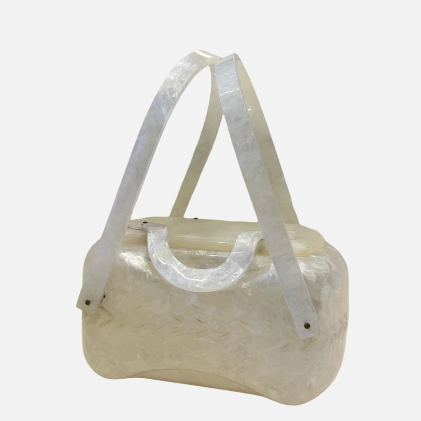Vintage Llewellyn White Pearl Lucite Purse (1119b)