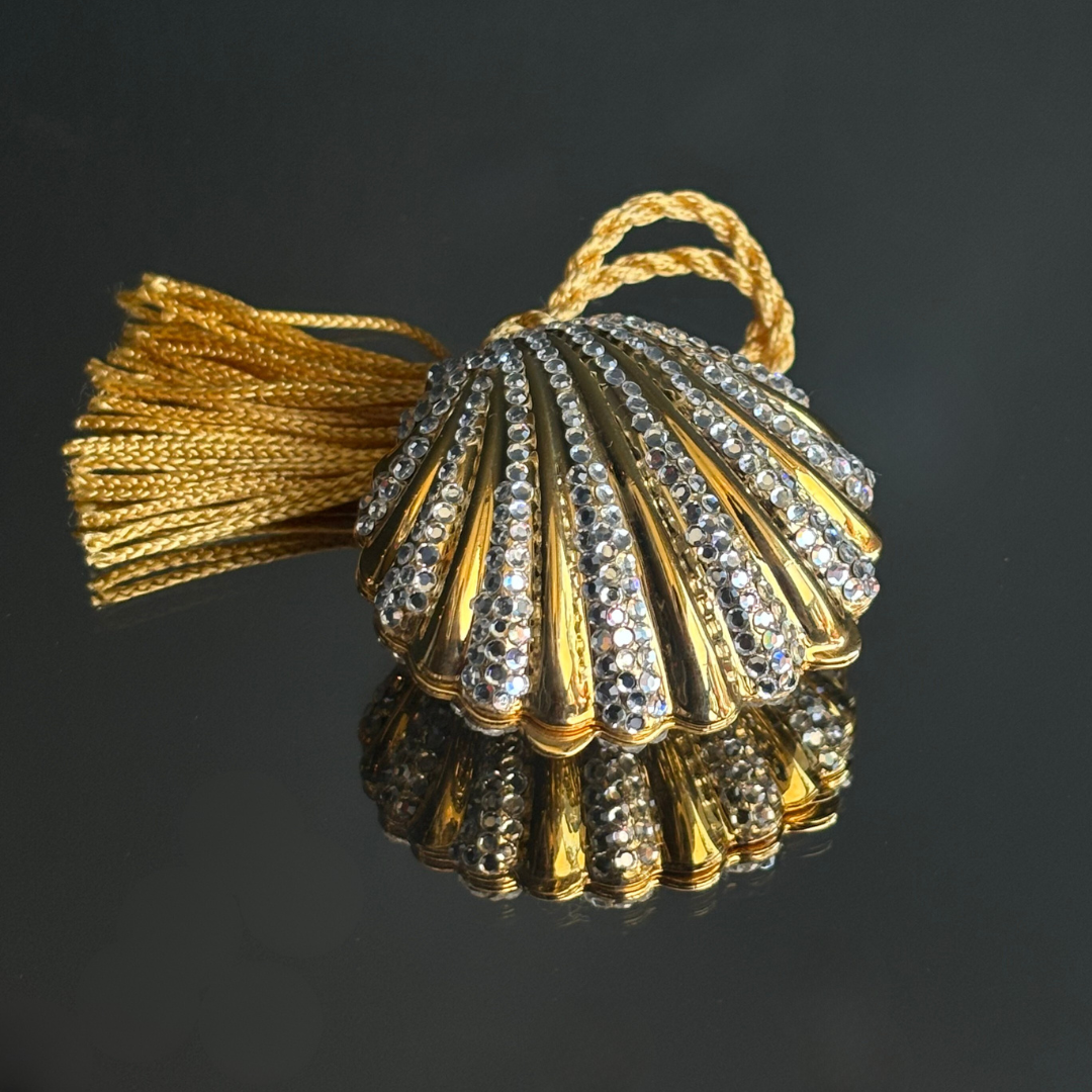 Vintage Judith Leiber Clam Shell Pillbox
