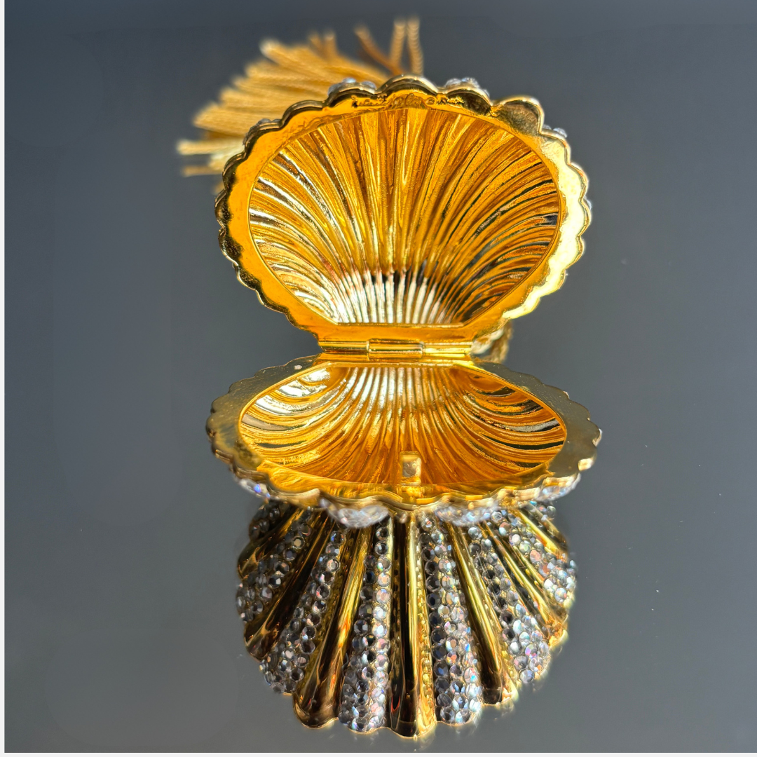 Vintage Judith Leiber Clam Shell Pillbox