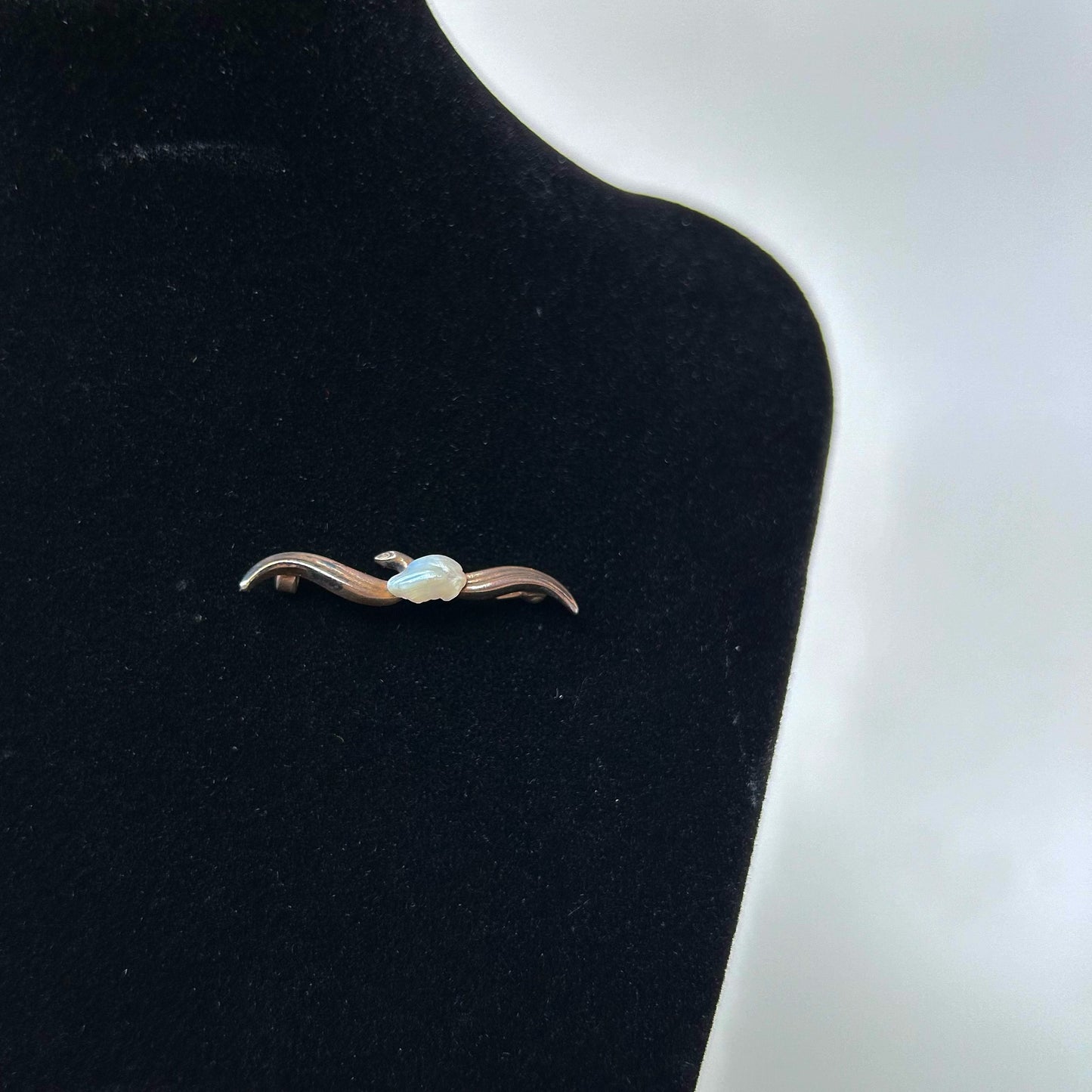 Vintage Art Nouveau Pearl & Sterling Beauty Pin (24)