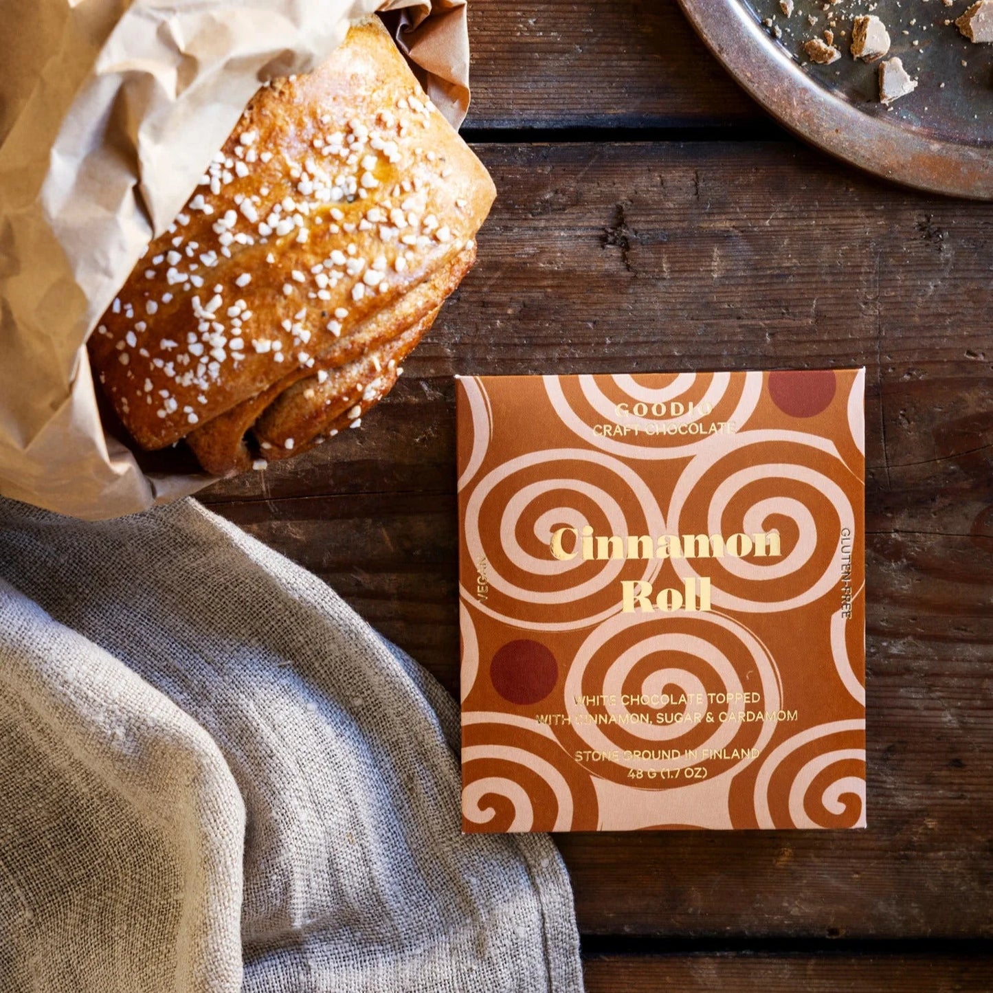 Goodio Cinnamon Roll White Chocolate