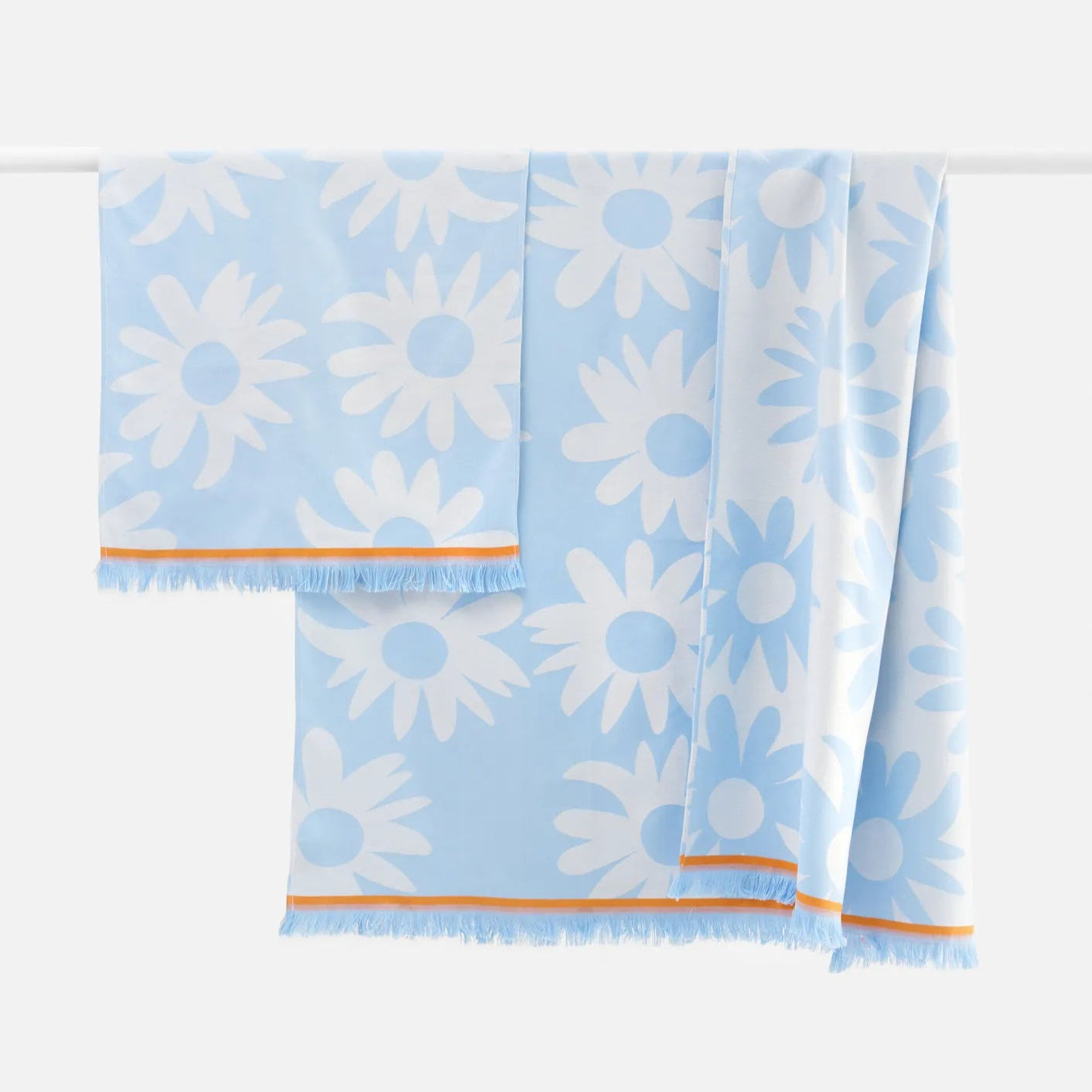 Marimekko Rakastaa Ei Rakasta Towels
