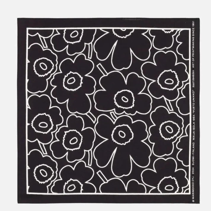 Marimekko Astrilli Pirrto Unikko Scarf