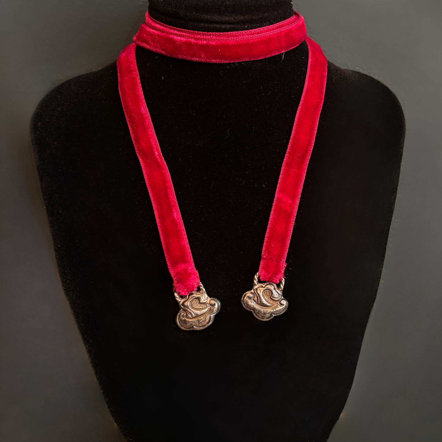 Vintage MATL Matilde Poulat Mexican Silver Cloud Terminal With Velvet