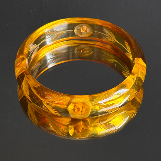 Vintage Floral Carved Apple Juice Bakelite Bangle Bracelet