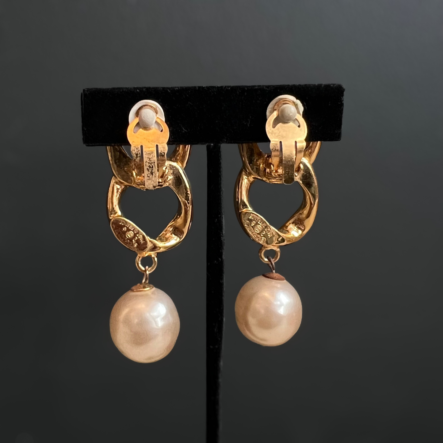 Vintage Chanel Pearl and Gold Plated Chain Link Clip-On Earrings