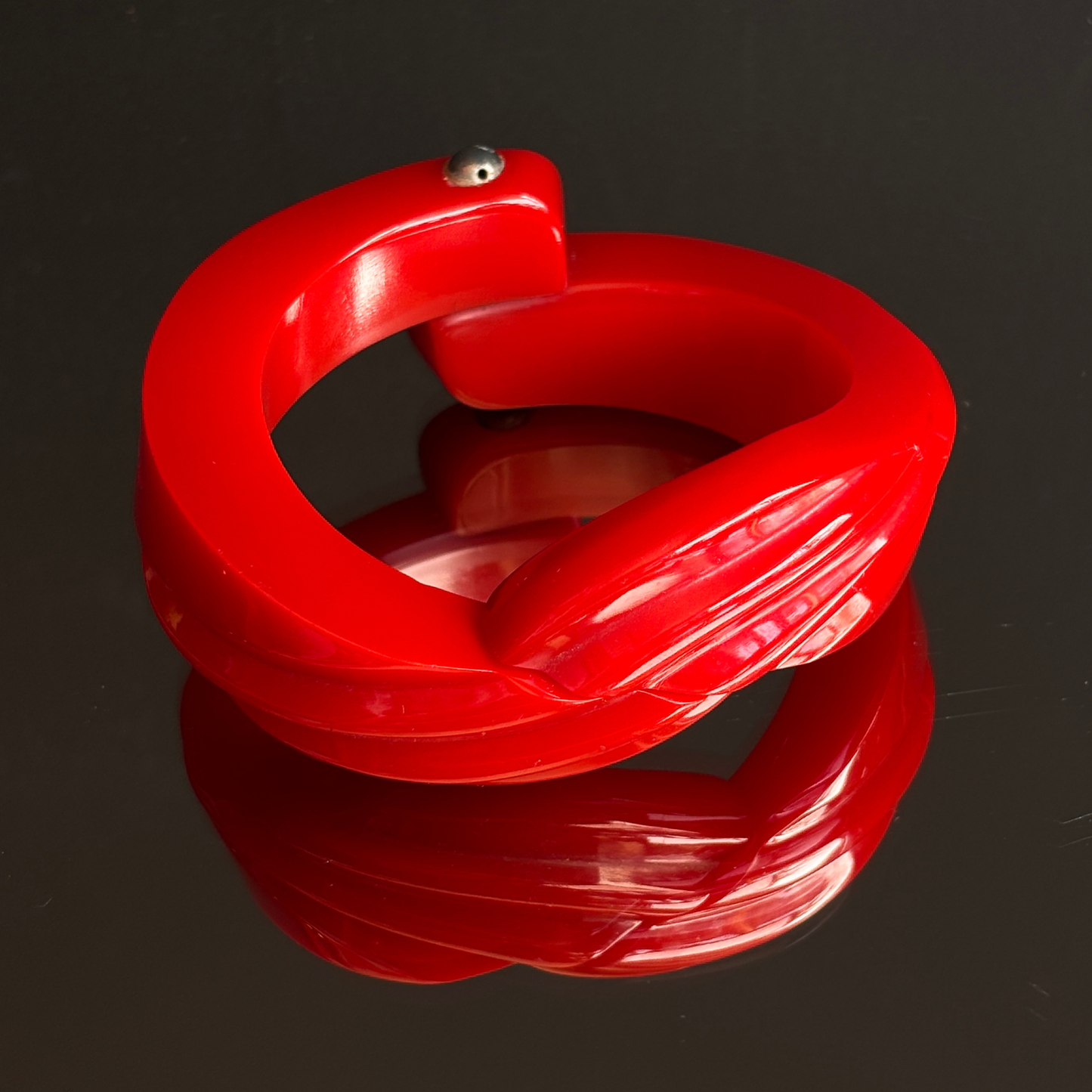 Vintage Cherry Red Carved Bakelite Hinge Clamper Bracelet