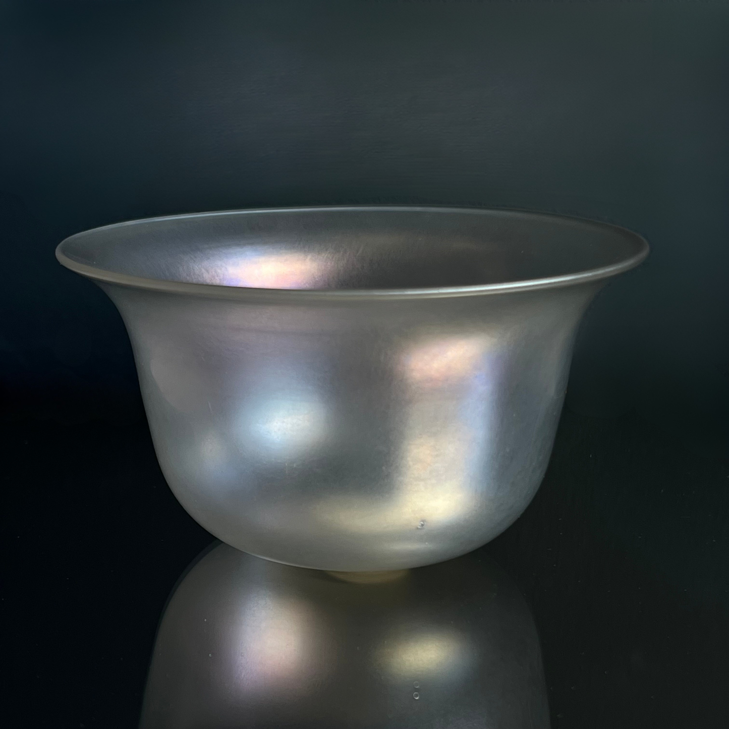 Carder Era Steuben Iridescent “Verre de Soie” Finger Bowl