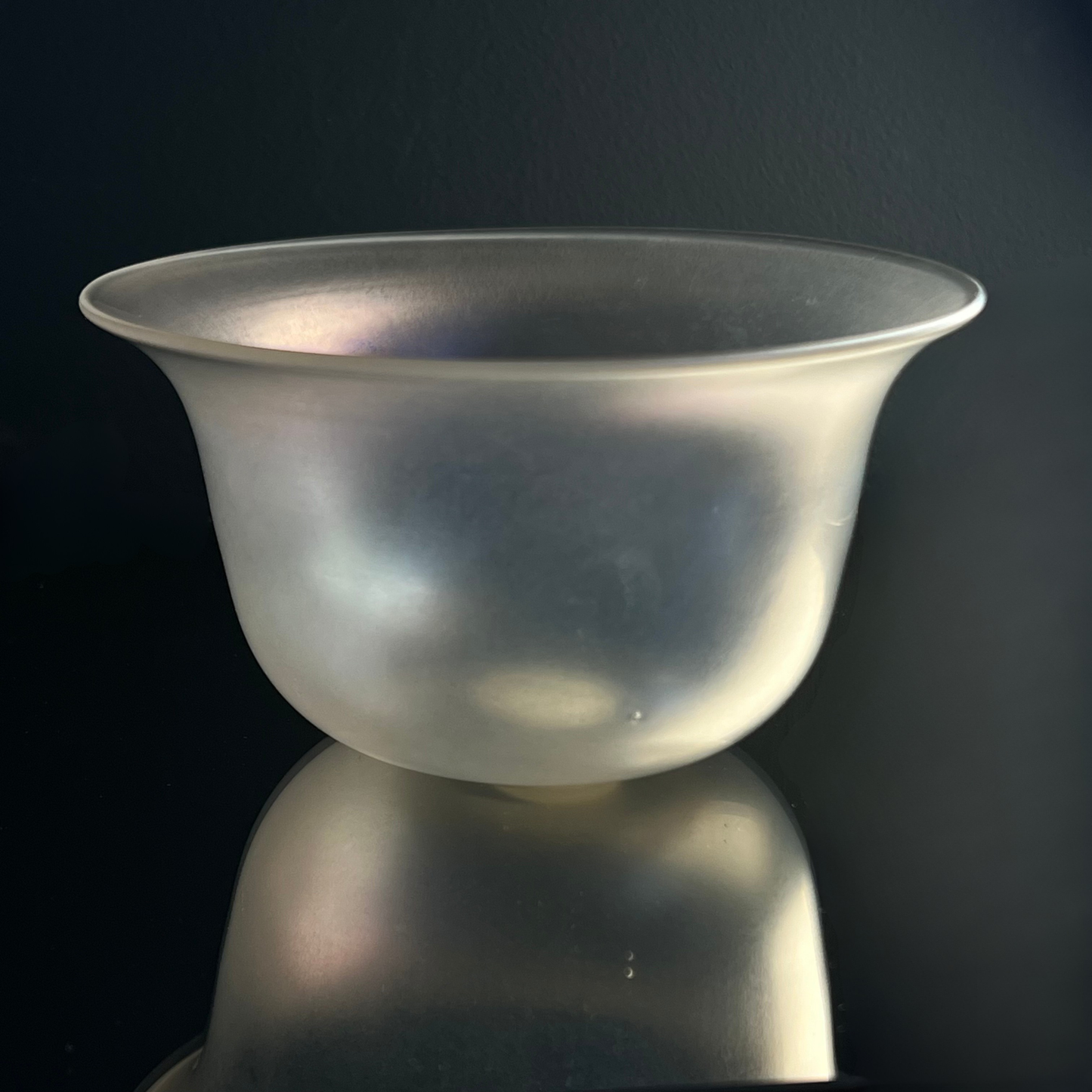 Carder Era Steuben Iridescent “Verre de Soie” Finger Bowl