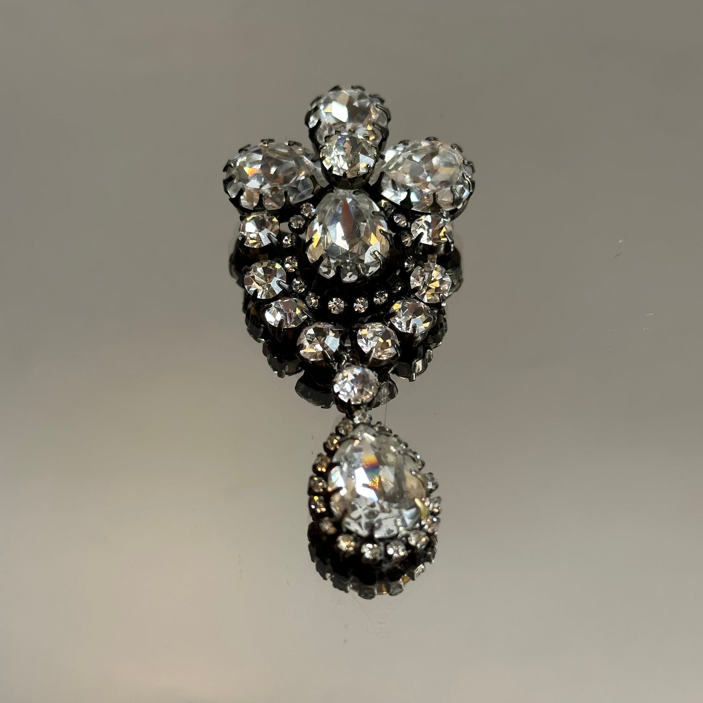 Vintage Midcentury Schiaparelli Teardrop Brooch