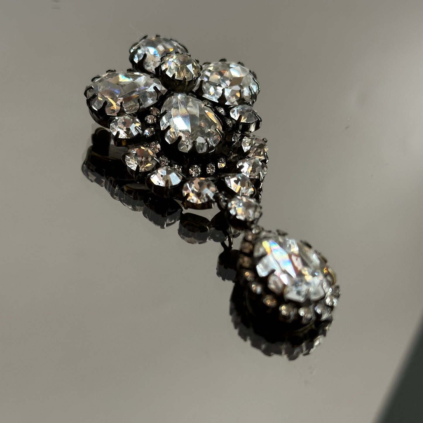 Vintage Midcentury Schiaparelli Teardrop Brooch