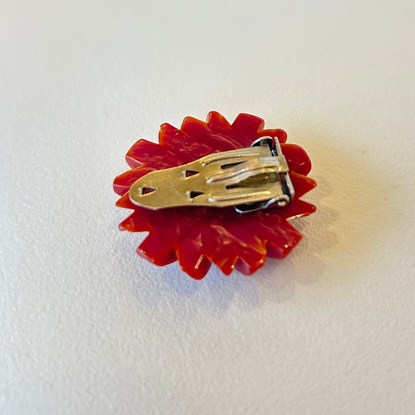 Vintage Bakelite Daisy Lapel Pins