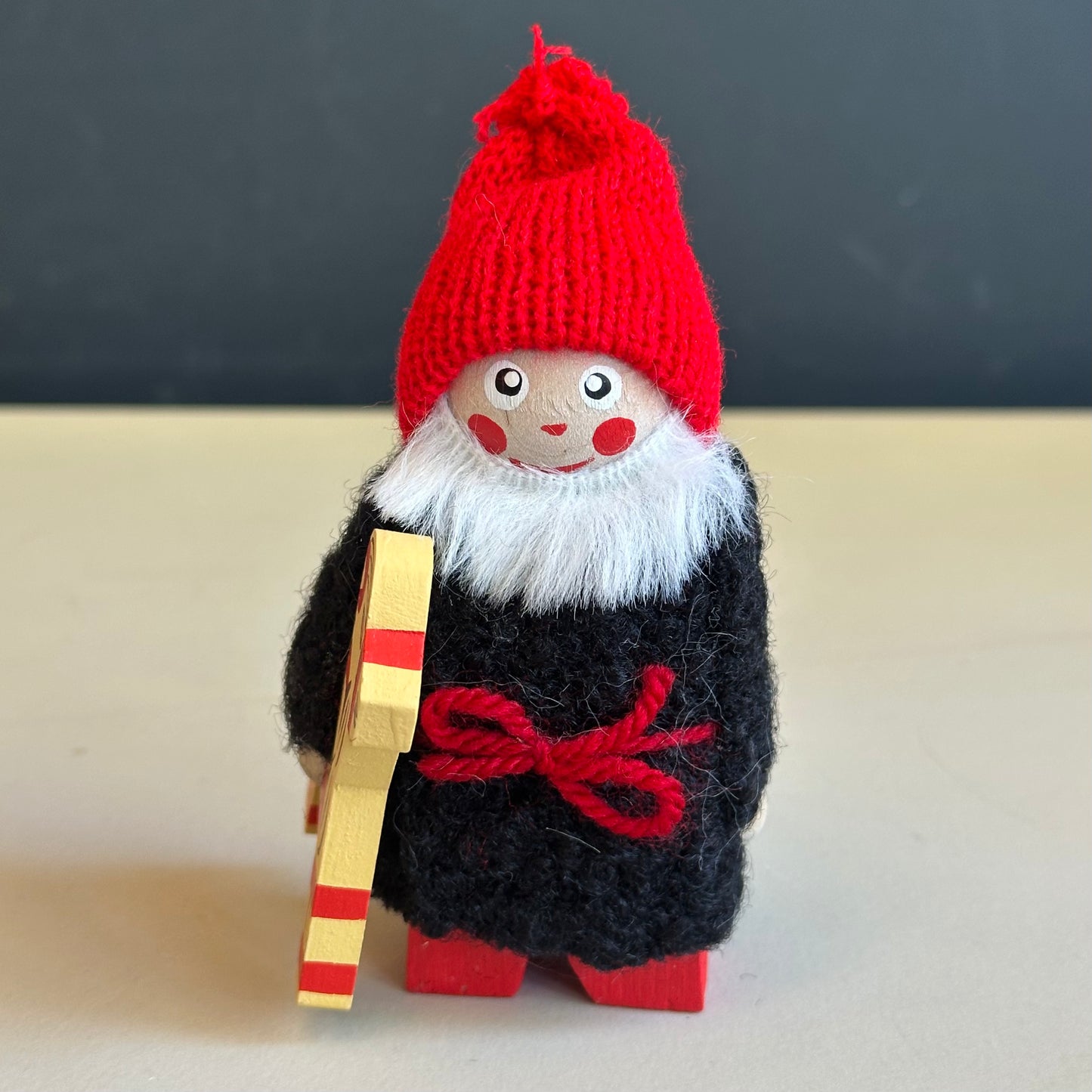 Gnome/Nisse with Jul Bok