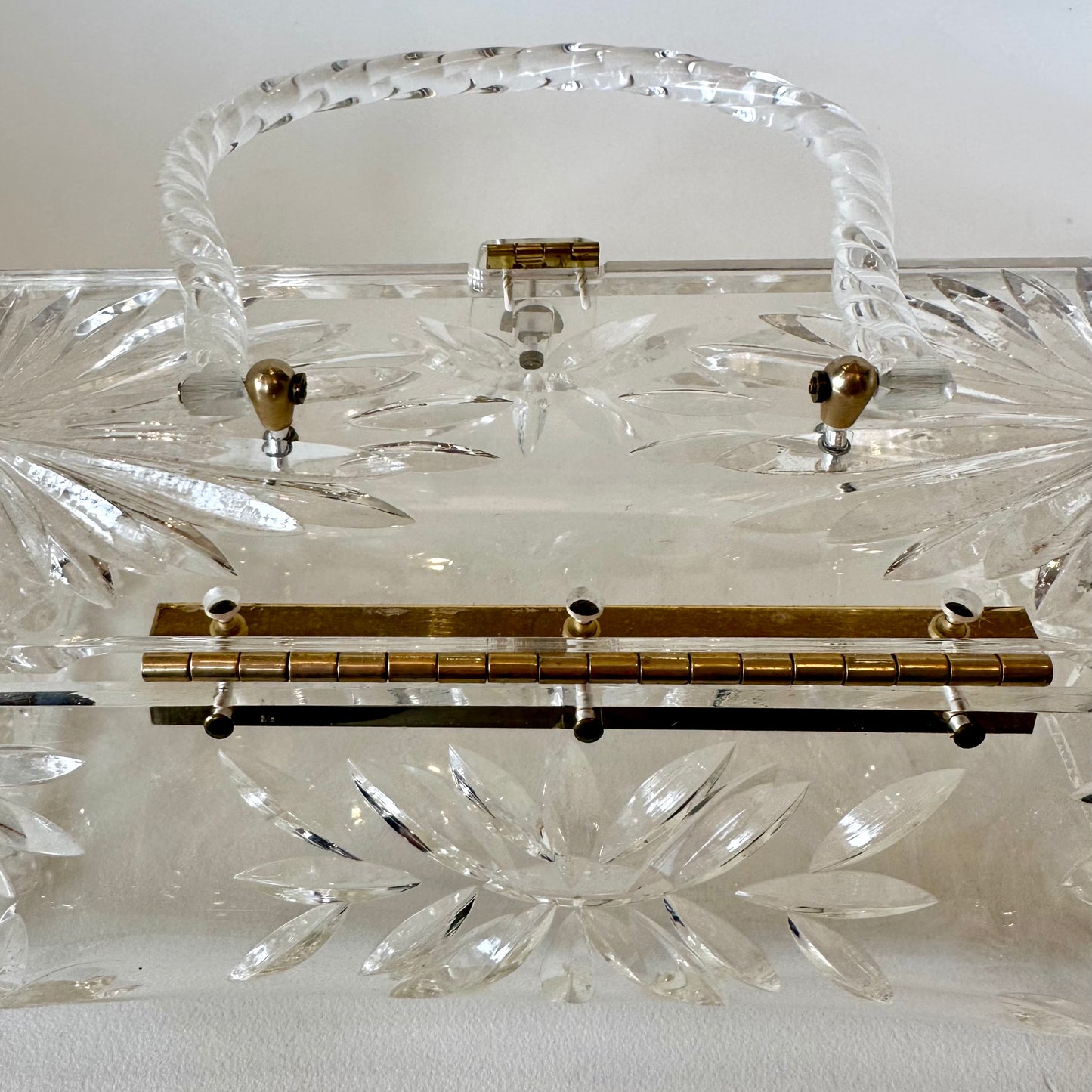 Vintage Clear Lucite Purse (1126b)