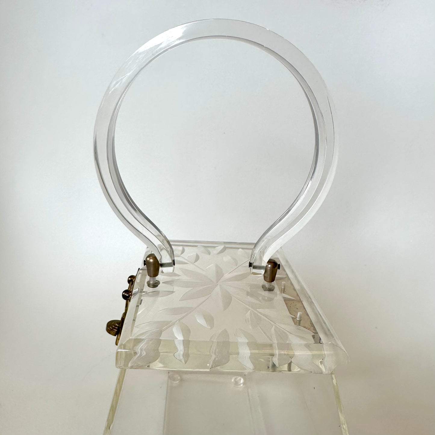 Vintage Clear Lucite Purse (1130b)