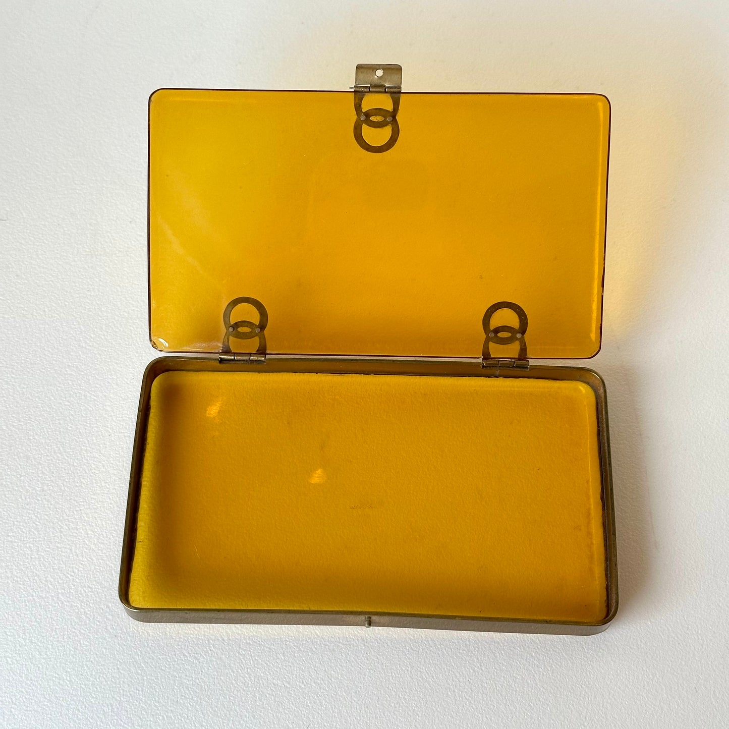 Vintage Shields Inc Lucite Case (1124b)