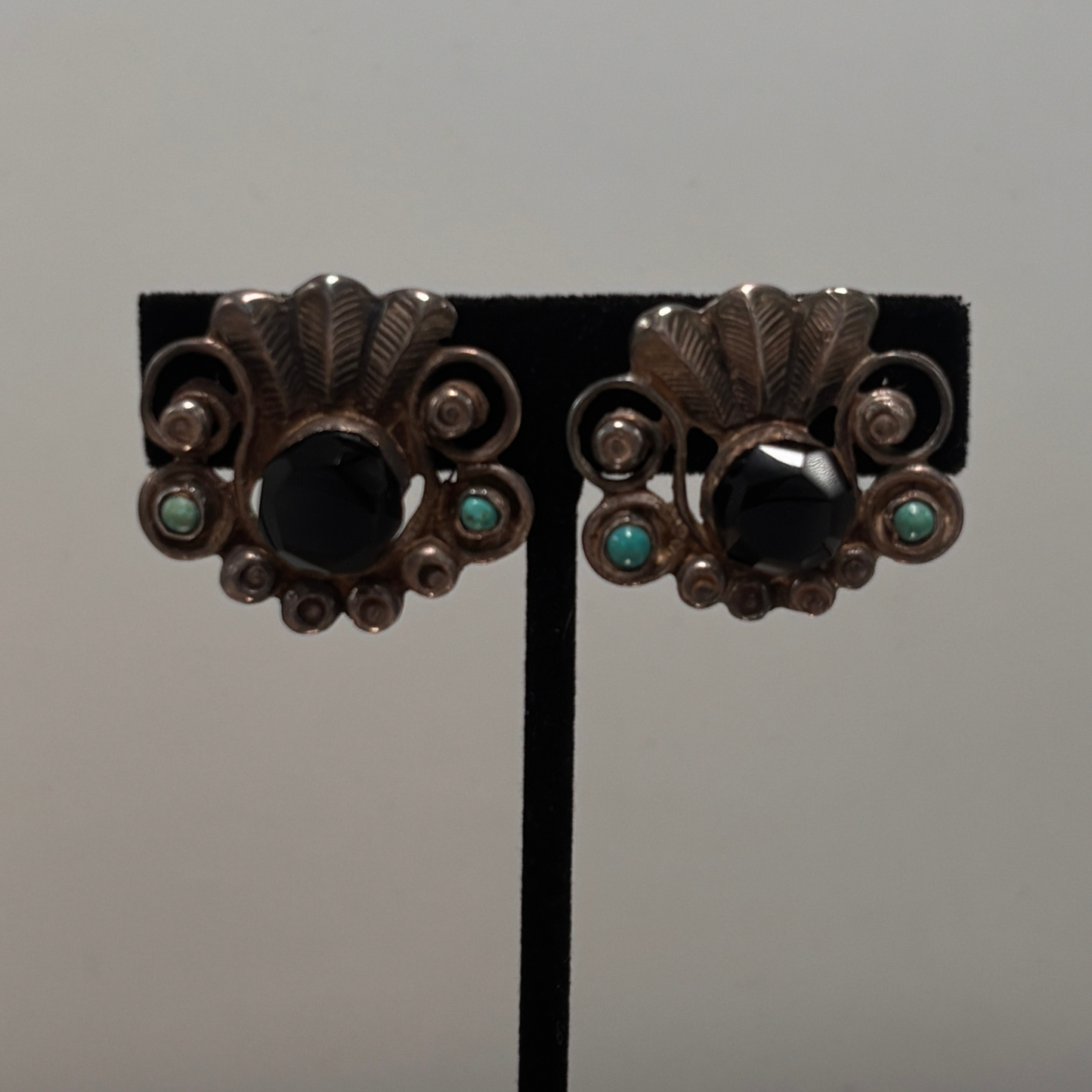 Vintage Mexican Silver Onyx & Turquoise Fan Screw Back Earrings