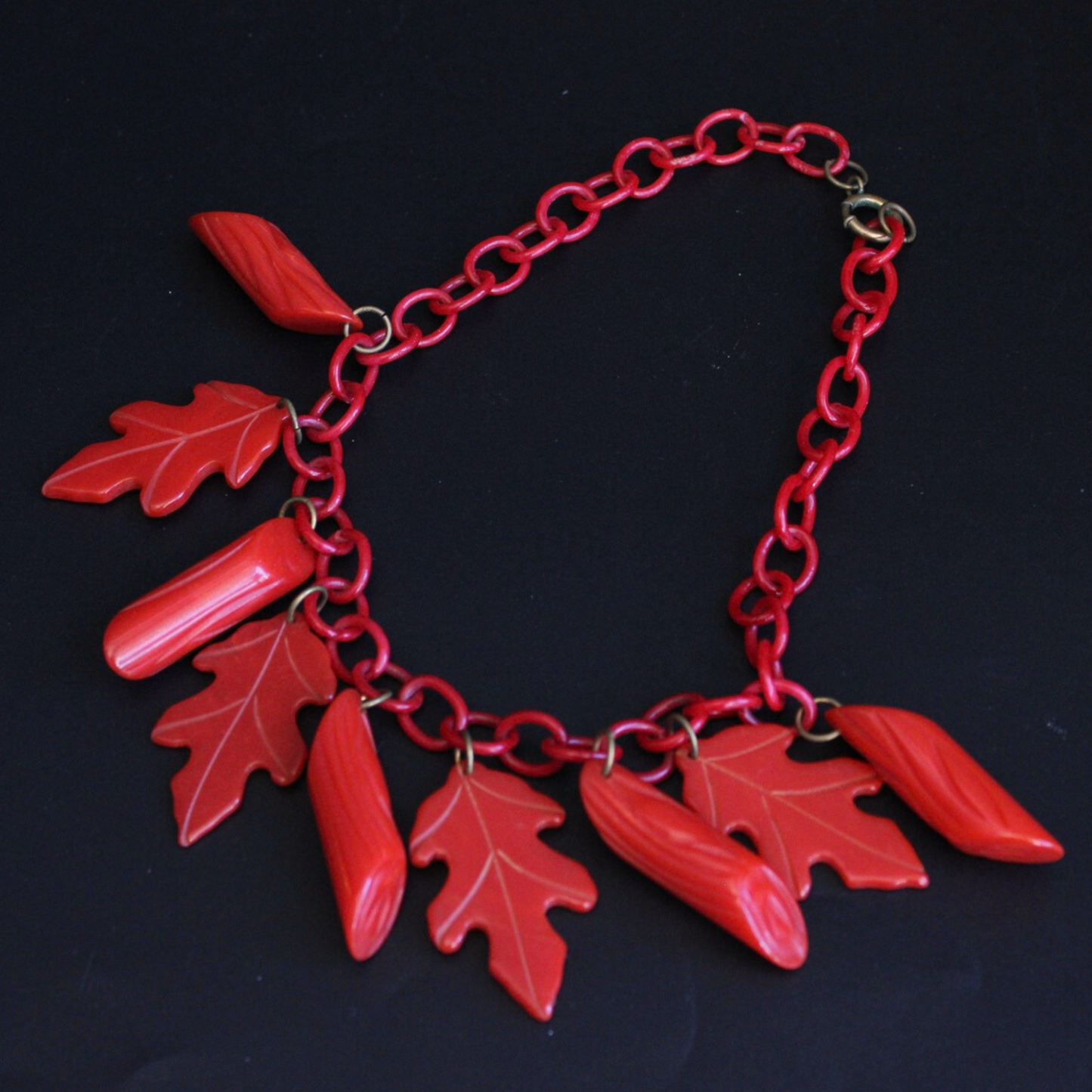 Vintage Bakelite Oak Leaf & Log Necklace