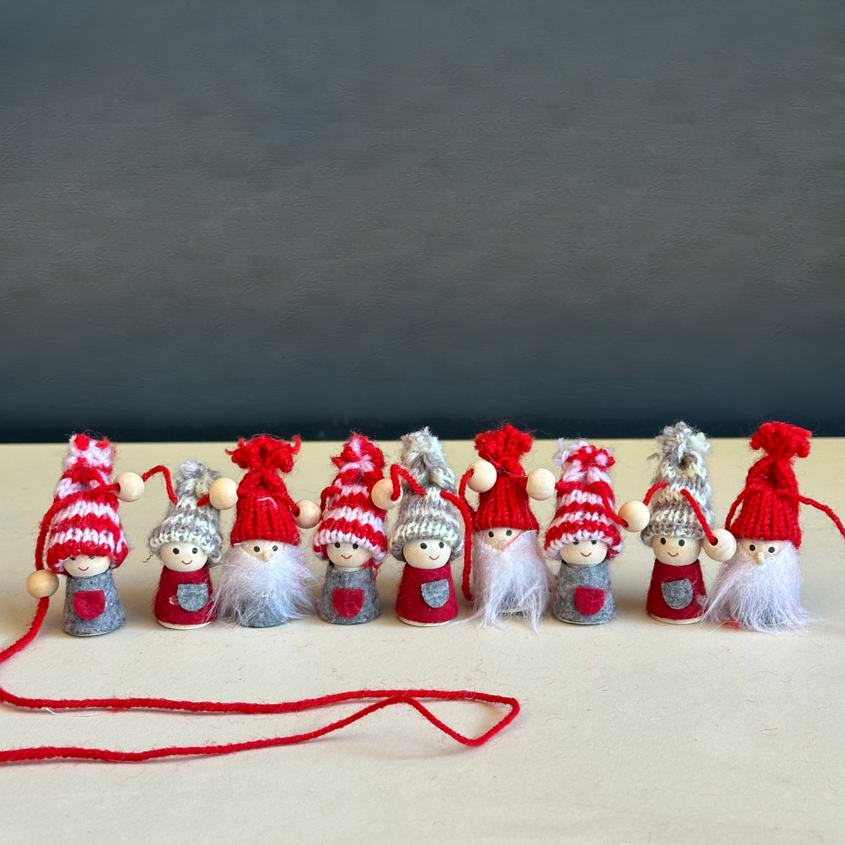 Red & Grey Pixie Garland w/ 9 Figures