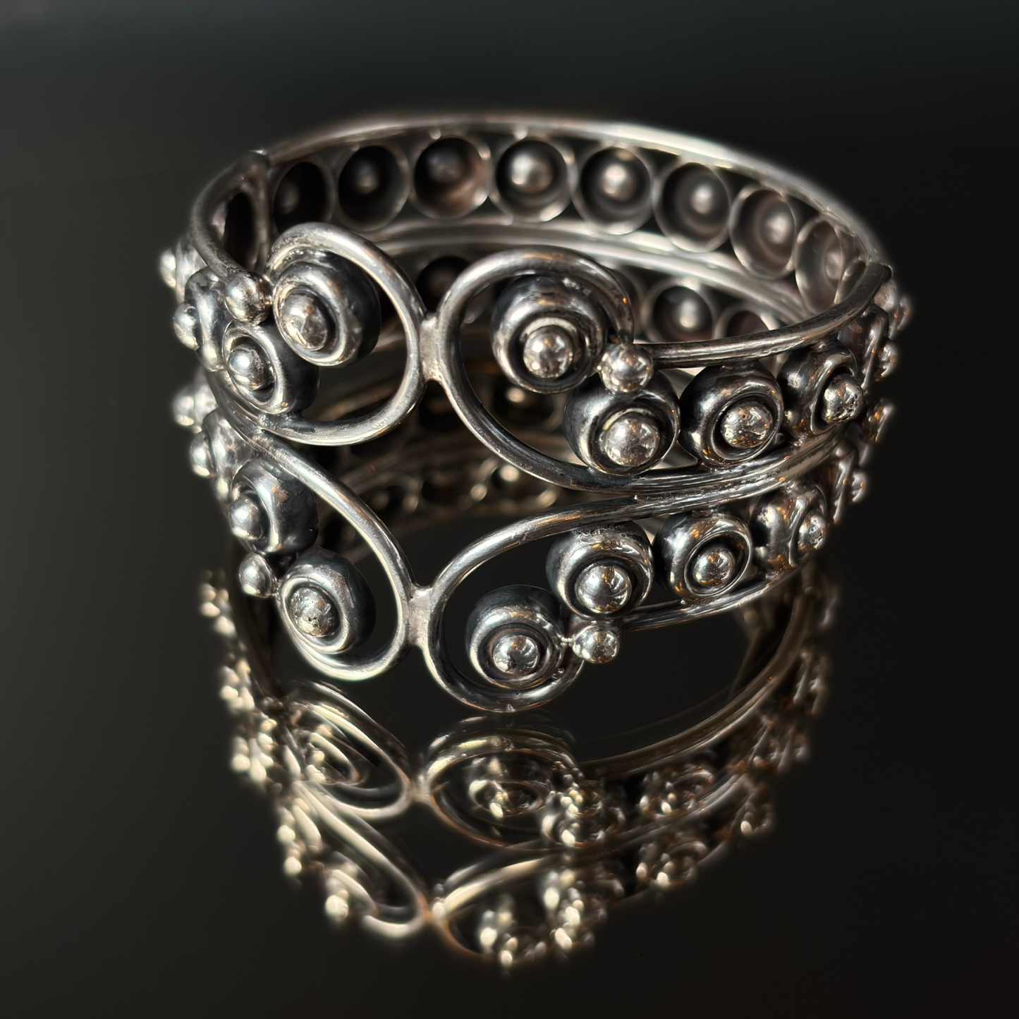 Midcentury Mexican Sterling Silver Circles Clamp Cuff Bracelet