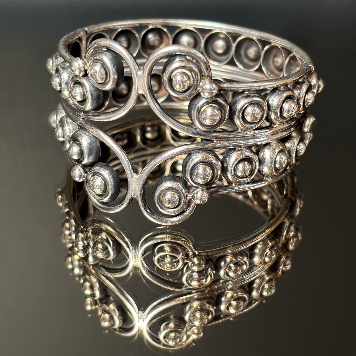 Midcentury Mexican Sterling Silver Circles Clamp Cuff Bracelet